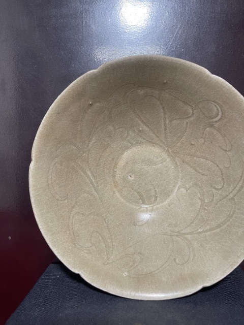 古玩陶瓷宋青黃釉刻劃花葵口碗拍賣，當前價格4500元