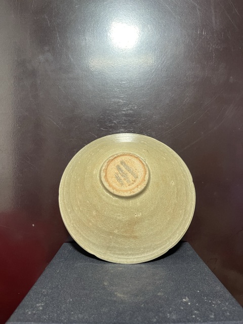 古玩陶瓷宋青黃釉刻劃花葵口碗拍賣，當前價格4500元