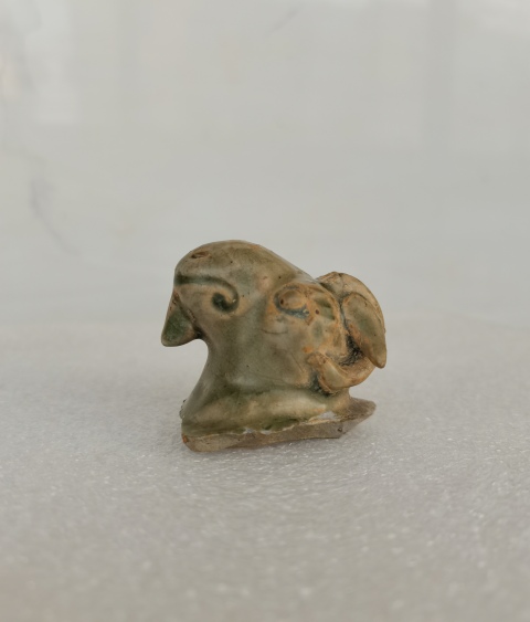 古玩陶瓷越窯青瓷羊首標(biāo)本拍賣,當(dāng)前價(jià)格0元