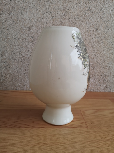 古玩陶瓷花鳥(niǎo)紋彩繪瓶拍賣,當(dāng)前價(jià)格260元