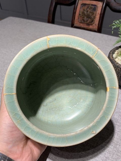 古玩陶瓷龍泉窯青釉香爐拍賣,當前價格28000元