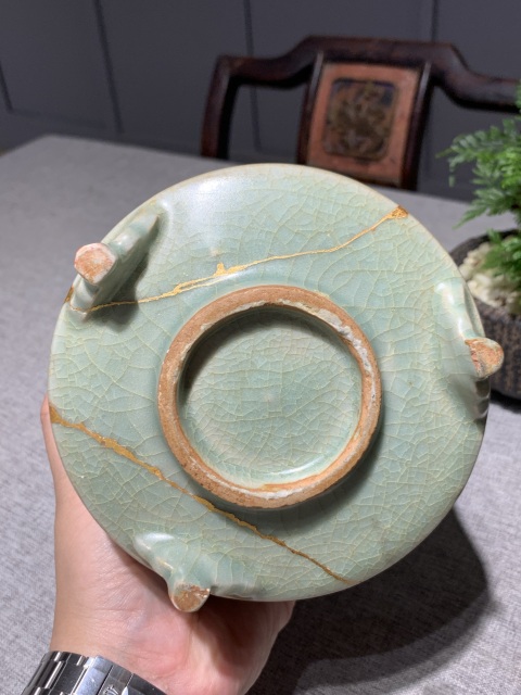 古玩陶瓷龍泉窯青釉香爐拍賣,當前價格28000元