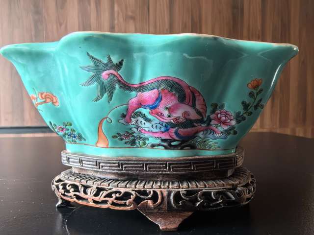 古玩陶瓷清末明初松石綠地粉彩獬豸辟邪樹(shù)葉洗拍賣，當(dāng)前價(jià)格18888元