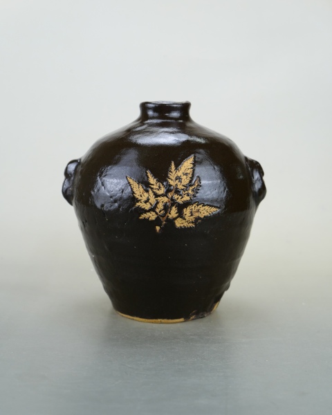 古玩陶瓷清代?黑釉貼花梅瓶拍賣,當前價格1300元