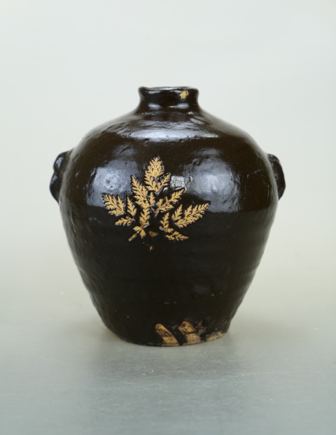 古玩陶瓷清代?黑釉貼花梅瓶拍賣,當前價格1300元