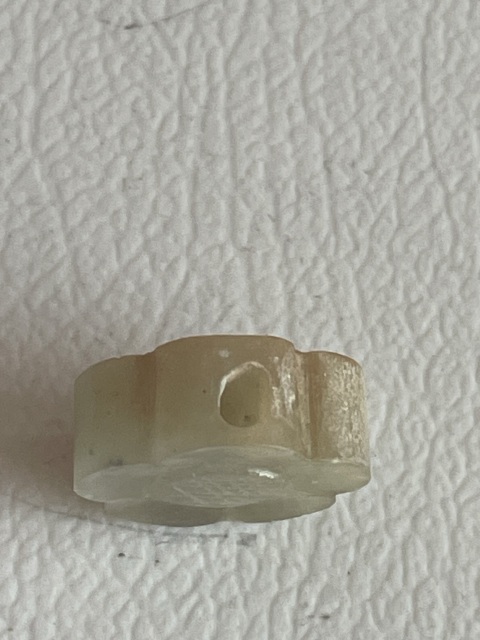 古玩玉器梅花墜拍賣,當前價格3000元