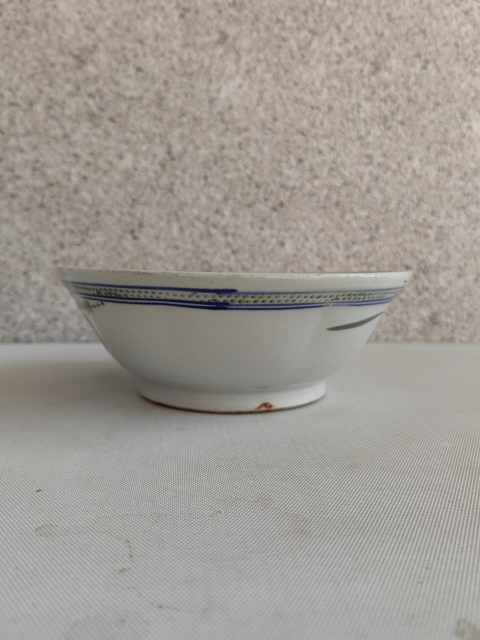 古玩陶瓷粉彩花卉紋碗拍賣，當(dāng)前價(jià)格220元