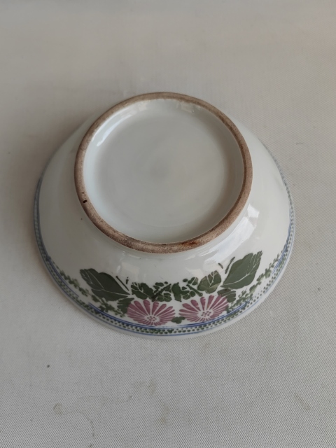 古玩陶瓷粉彩花卉紋碗拍賣，當(dāng)前價(jià)格220元