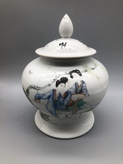 古玩陶瓷粉彩二喬圖蓋罐拍賣,當(dāng)前價(jià)格3000元