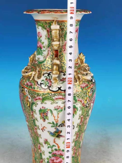 古玩陶瓷清咸豐廣彩人物故事紋獅耳花口瓶拍賣，當前價格3980元