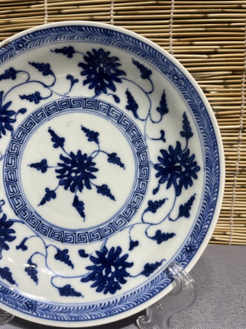 古玩陶瓷青花纏枝蓮紋盤拍賣,當前價格3500元