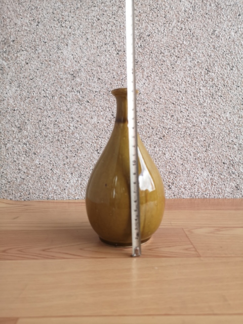 古玩陶瓷黃釉瓶拍賣,當前價格398元