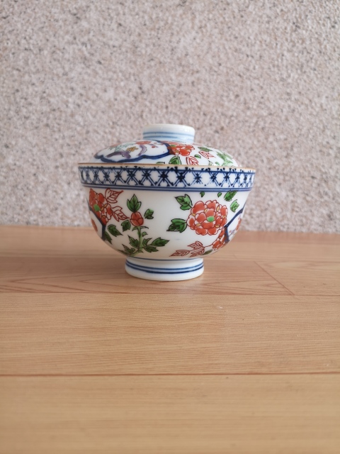 古玩陶瓷花卉紋蓋碗拍賣,當(dāng)前價(jià)格298元