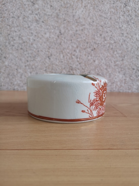 古玩陶瓷煙灰缸拍賣,當前價格398元