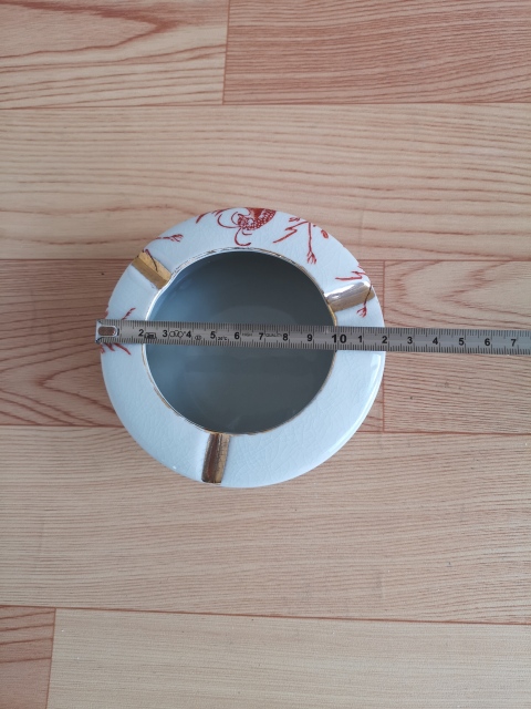 古玩陶瓷煙灰缸拍賣,當前價格398元
