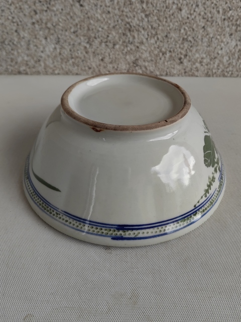 古玩陶瓷粉彩花卉紋碗拍賣，當(dāng)前價(jià)格220元