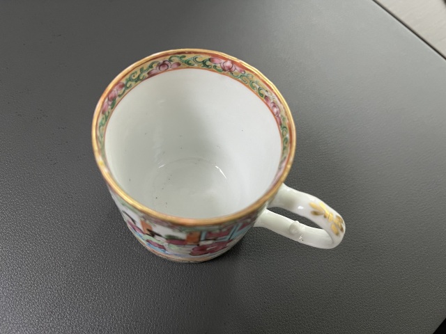 古玩陶瓷晚清厚胎廣彩執杯拍賣,當前價格700元