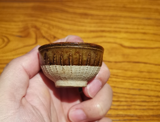 古玩陶瓷元末明初·褐釉瓔珞紋茶盞拍賣,當前價格3888元