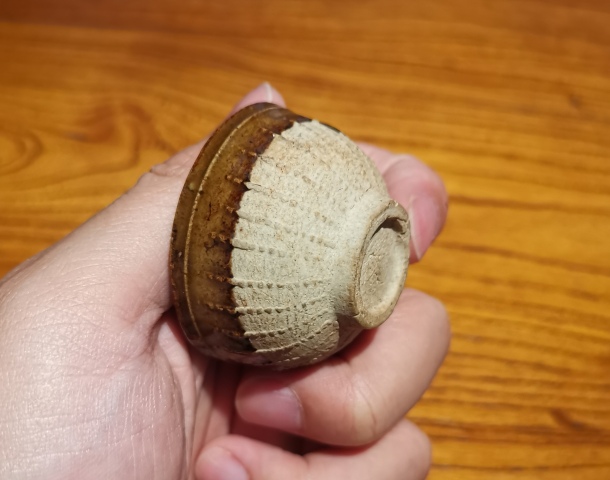 古玩陶瓷元末明初·褐釉瓔珞紋茶盞拍賣,當前價格3888元