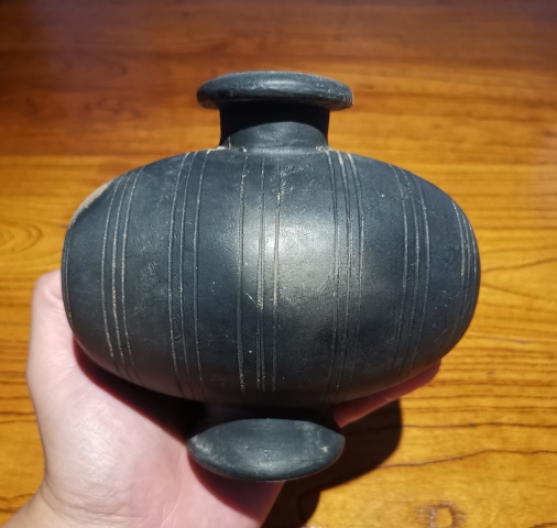 古玩陶瓷漢黑陶弦紋繭形壺(小型少見)拍賣,當(dāng)前價格340元