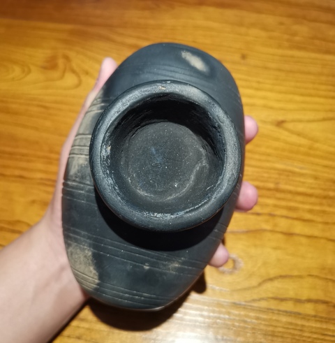 古玩陶瓷漢黑陶弦紋繭形壺(小型少見)拍賣,當(dāng)前價格340元