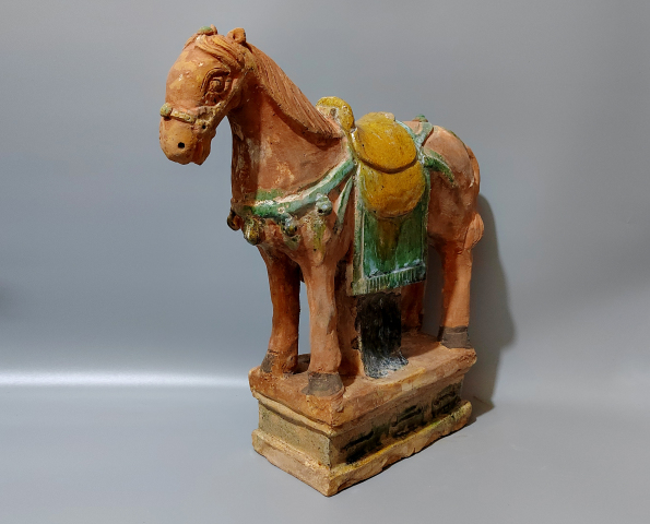 古玩陶瓷【館藏級】明代三彩陶馬俑塑像拍賣，當前價格6800元