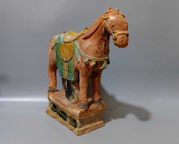 古玩陶瓷【館藏級】明代三彩陶馬俑塑像拍賣，當前價格6800元