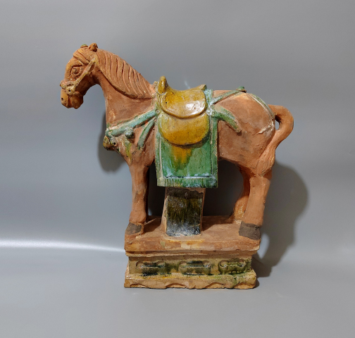 古玩陶瓷【館藏級】明代三彩陶馬俑塑像拍賣，當前價格6800元