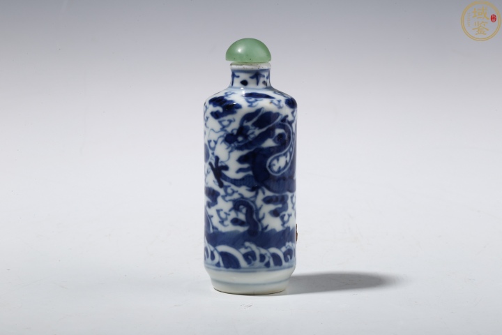 古玩陶瓷青花蒼龍教子鼻煙壺拍賣,當前價格5800元