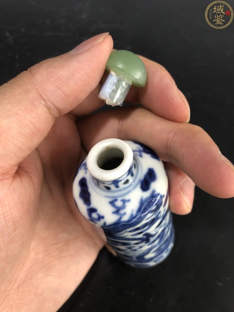 古玩陶瓷青花蒼龍教子鼻煙壺拍賣,當前價格5800元