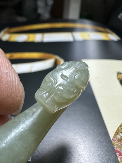 古玩玉器清代和田玉雕“龍首帶鉤”拍賣，當前價格2600元