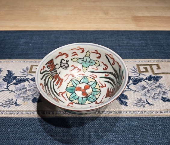 古玩陶瓷清中期紅綠彩鳳紋牡丹茶碗拍賣，當前價格390元