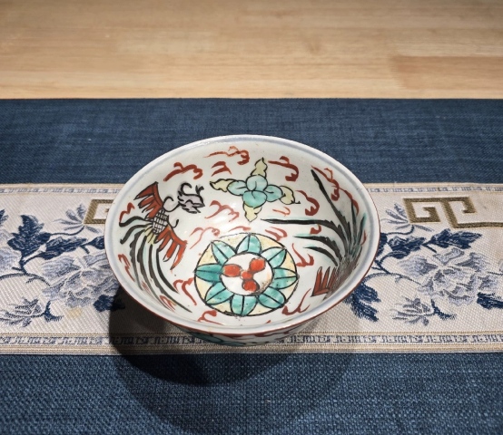 古玩陶瓷清中期紅綠彩鳳紋牡丹茶碗拍賣，當前價格390元