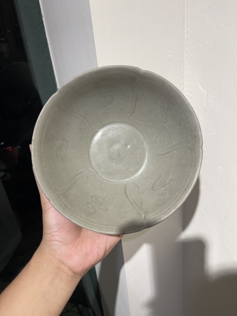 古玩陶瓷金村窯青瓷刻花金玉滿堂葵口碗拍賣,當前價格888元