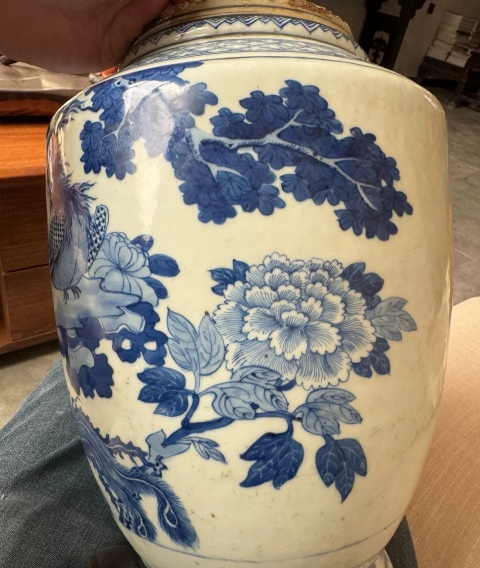 中国骨董 清時代 嘉庆年製，青花茶壷 中国骨董 清時代 嘉庆年製，青花茶壷 A BLUE AND WHITE TEAPOT AND