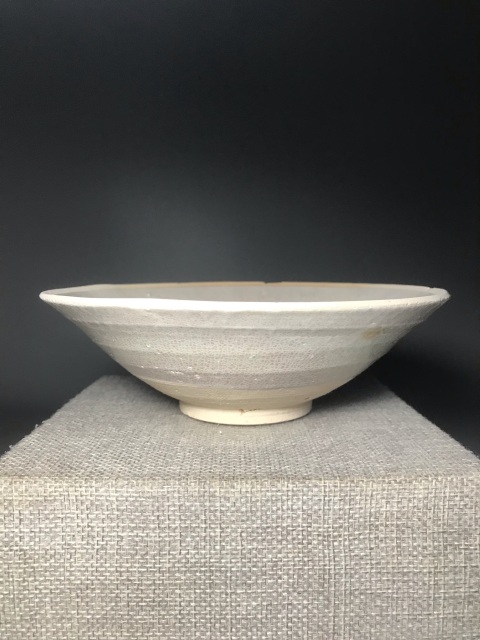 古玩陶瓷（宋代）青白釉出筋梅花紋大碗拍賣，當前價格888元