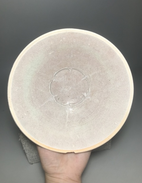 古玩陶瓷（宋代）青白釉出筋梅花紋大碗拍賣，當前價格888元