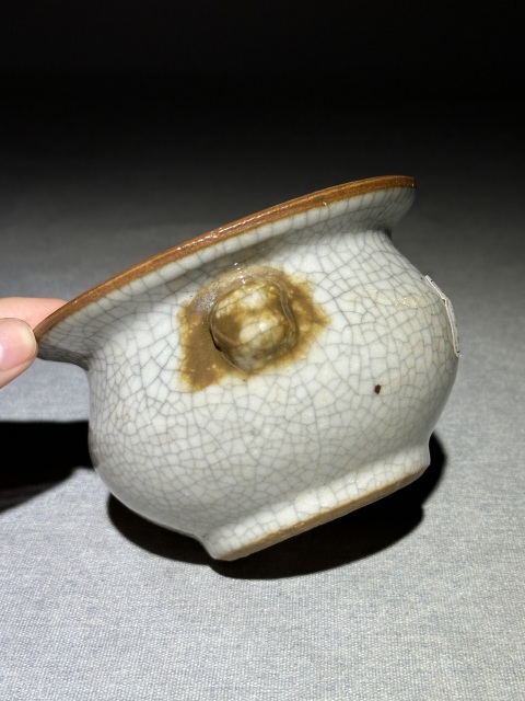 古玩陶瓷(清中期)文物商店出品哥釉獸耳香爐拍賣,當前價格4888元