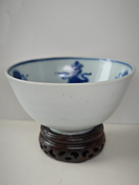 古玩陶瓷明嘉靖內(nèi)青花外甜白福祿萬代紋茶碗拍賣，當前價格6543元