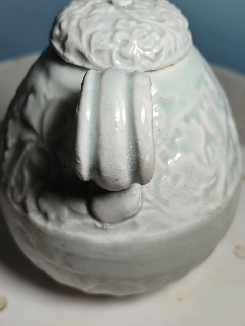 古玩陶瓷青白釉花卉紋小執壺拍賣，當前價格11111元