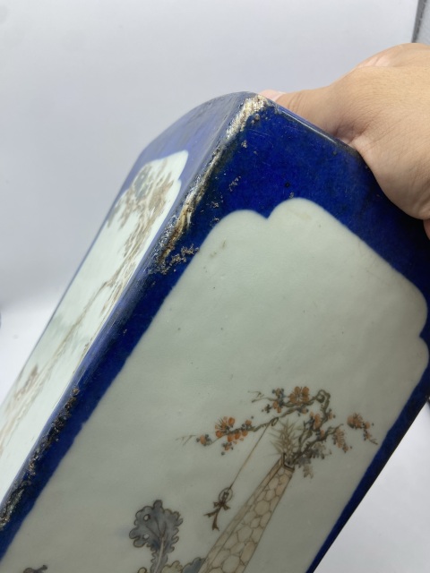 古玩陶瓷光緒 藍釉開光淺絳彩四方瓶拍賣,當前價格12800元