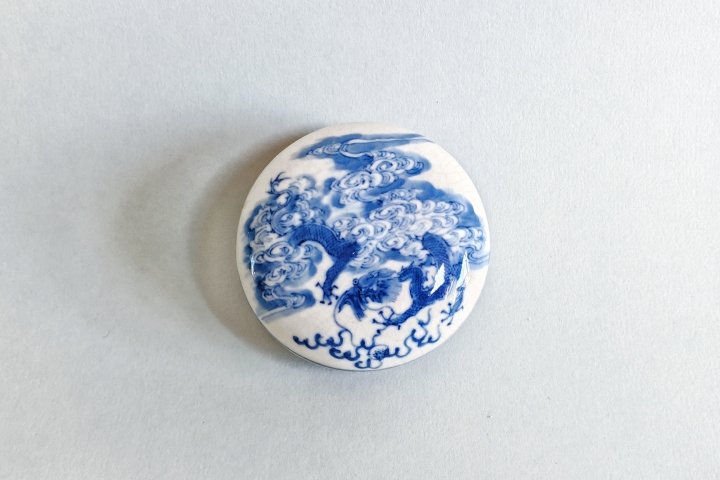 古玩陶瓷清中晚期漿胎煨瓷青花云龍紋印泥盒拍賣,當前價格5888元