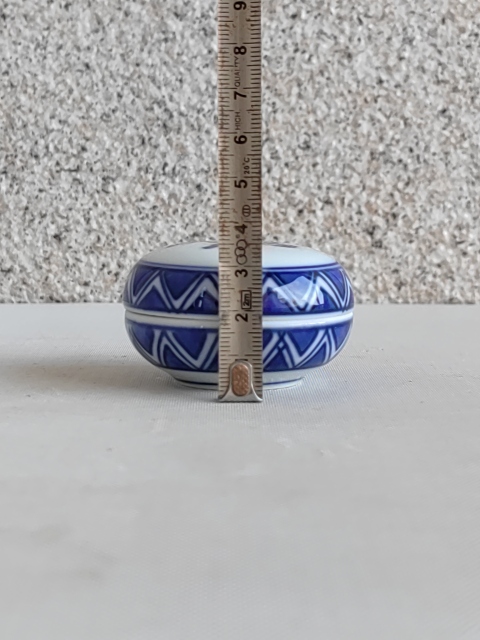 古玩陶瓷青花粉盒拍賣，當前價格220元