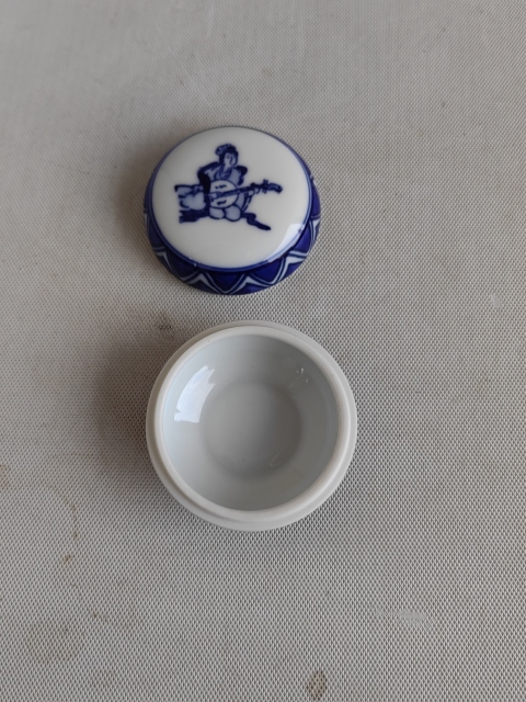 古玩陶瓷青花粉盒拍賣，當前價格220元