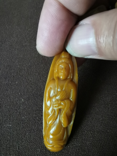 古玩雜項壽山牛蛋田黃石掛件拍賣，當前價格880元