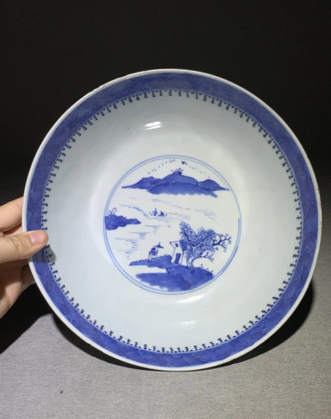 古玩陶瓷晚清青花山水亭臺人物大碗拍賣，當(dāng)前價格5600元