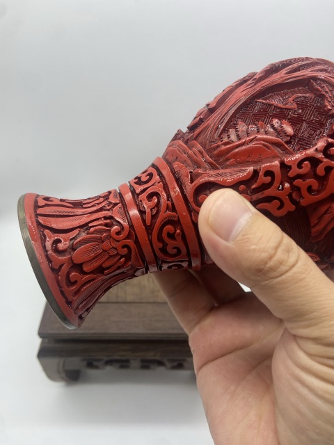 古玩陶瓷創匯 紅色農村題材 剔紅大漆梅瓶拍賣，當前價格9800元