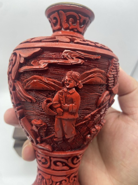 古玩陶瓷創匯 紅色農村題材 剔紅大漆梅瓶拍賣，當前價格9800元