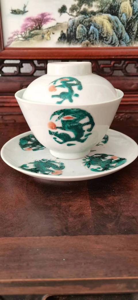 古玩陶瓷一套團龍紋蓋杯拍賣,當前價格1800元