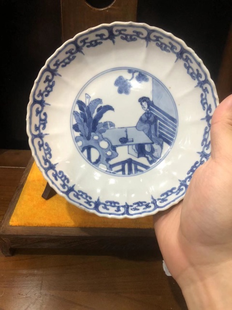 古玩陶瓷（精品賞盤）清-康熙-芭蕉侍女紋-青花賞盤拍賣，當(dāng)前價(jià)格1962元